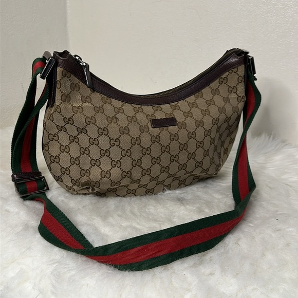 💯Authentic Gucci Shoulder Bag with Cherryline🍀 - Picture 1 of 15
